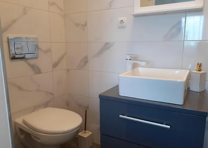 Mila With Whirlpool Apartment Malinska